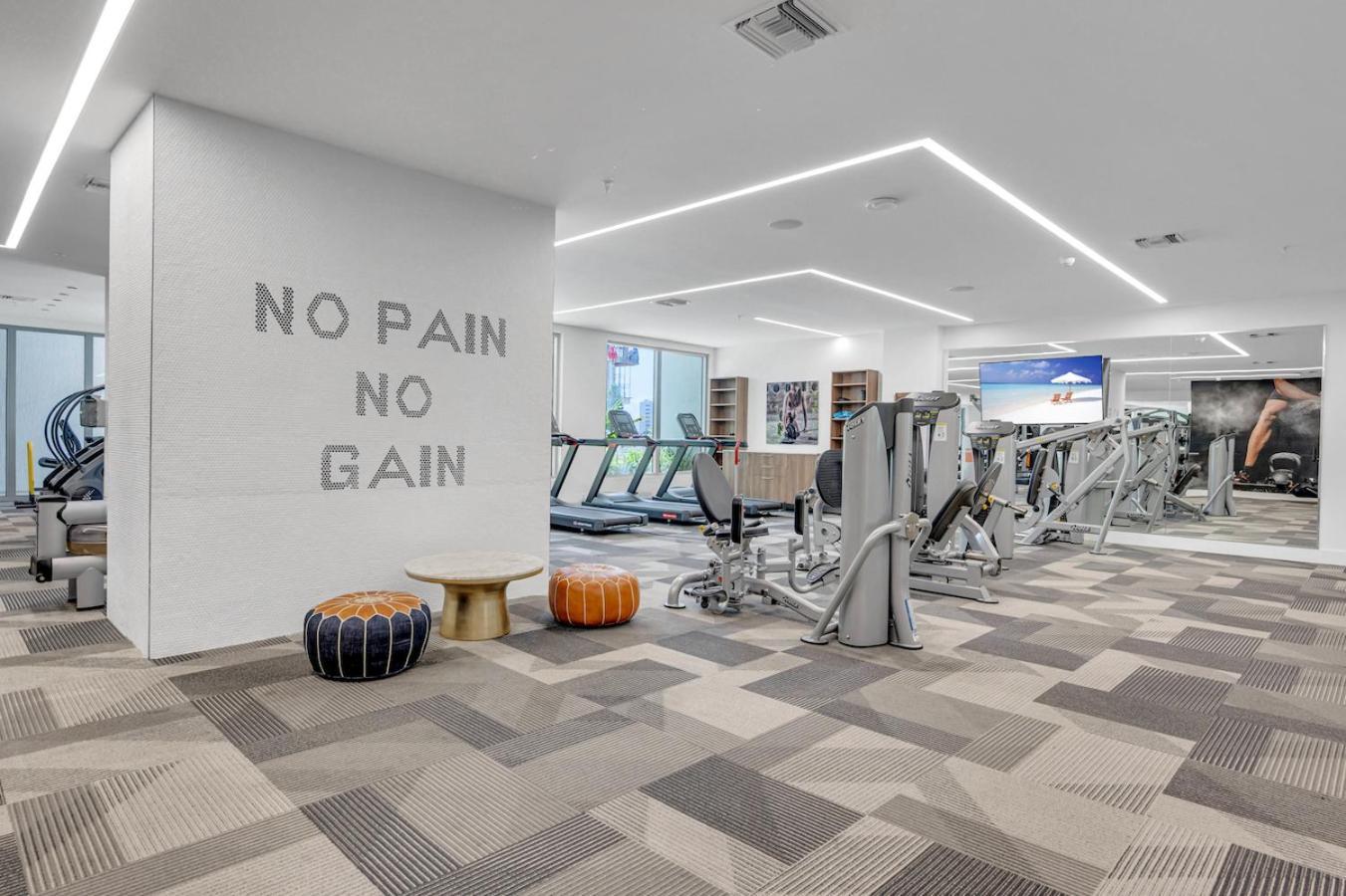 Modern Unit Mins From Brickell With Free Parking Apartman Miami Kültér fotó