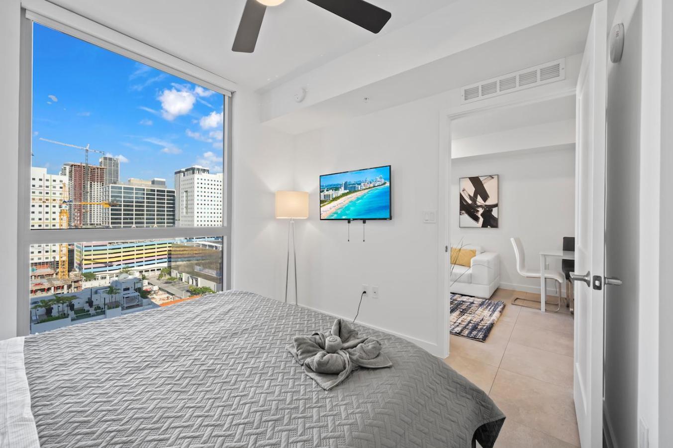 Modern Unit Mins From Brickell With Free Parking Apartman Miami Kültér fotó